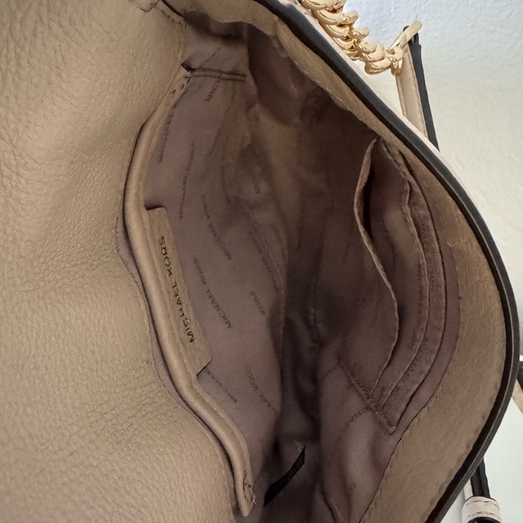 Michael Kors Leather Crossbody – Pink/Taupe Colorblock – Good Condition - Picture 3 of 6
